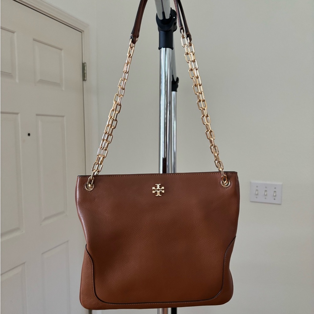 Tory Burch Marsden Crossbody Bag Leather Swingpack Chain Strap. Color, Nut.